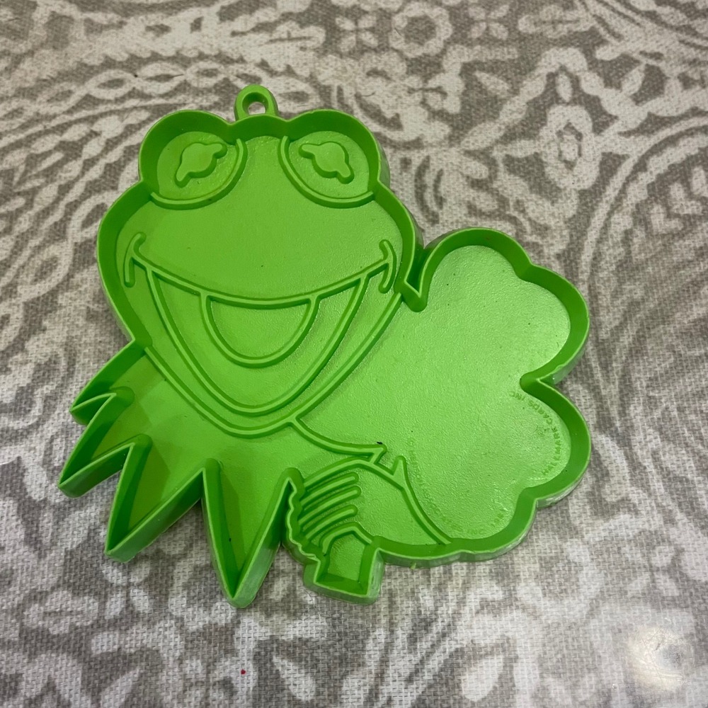 Vintage Kermit the Frog Cookie Cutter Shamrock St Patricks Day Green